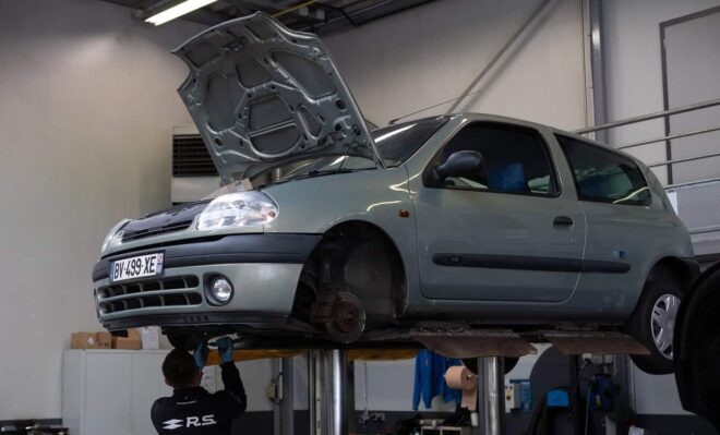 Clio garage