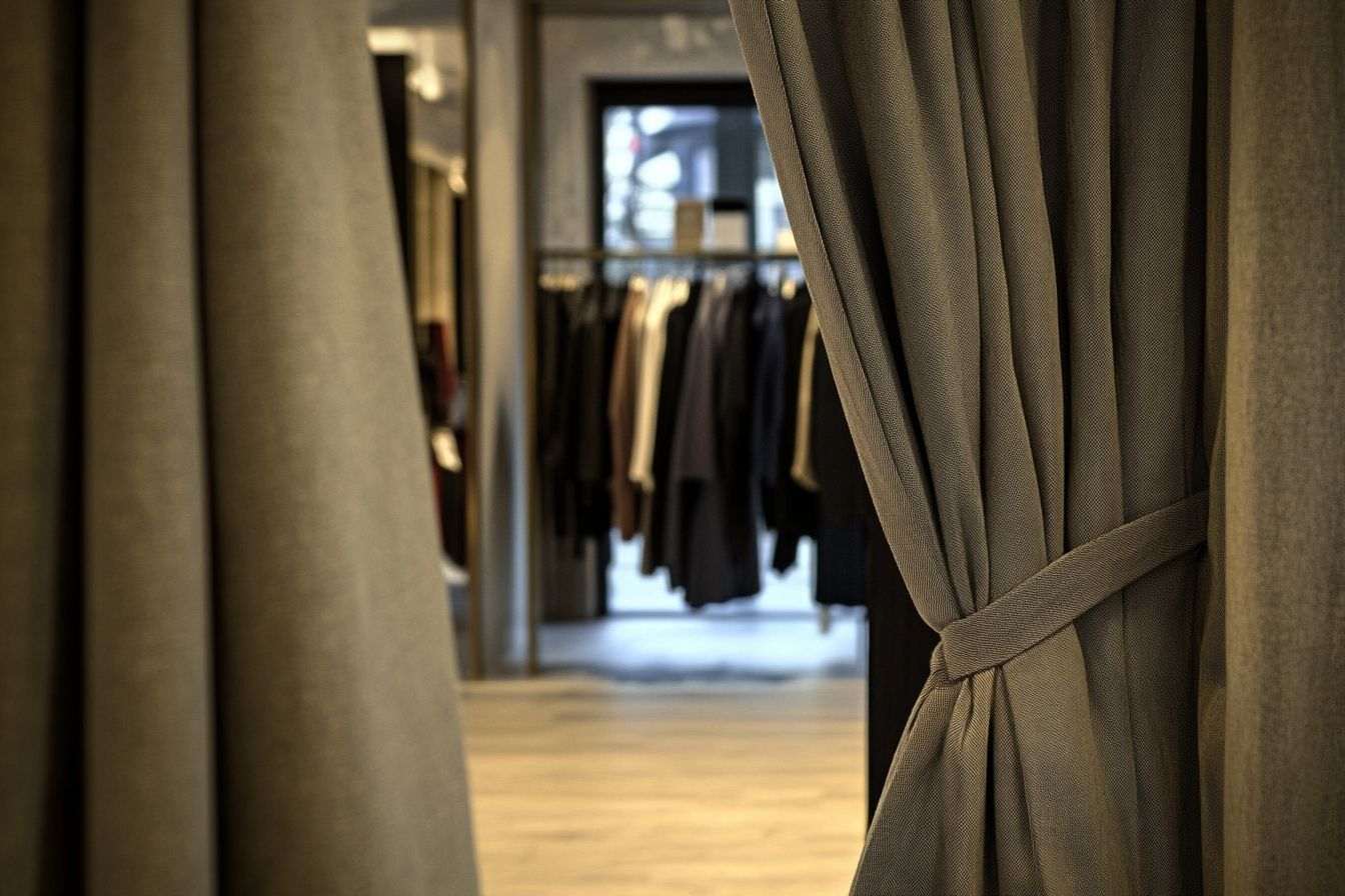 Rideau cabine essayage vêtement stylé